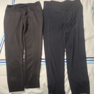 2 black leggings